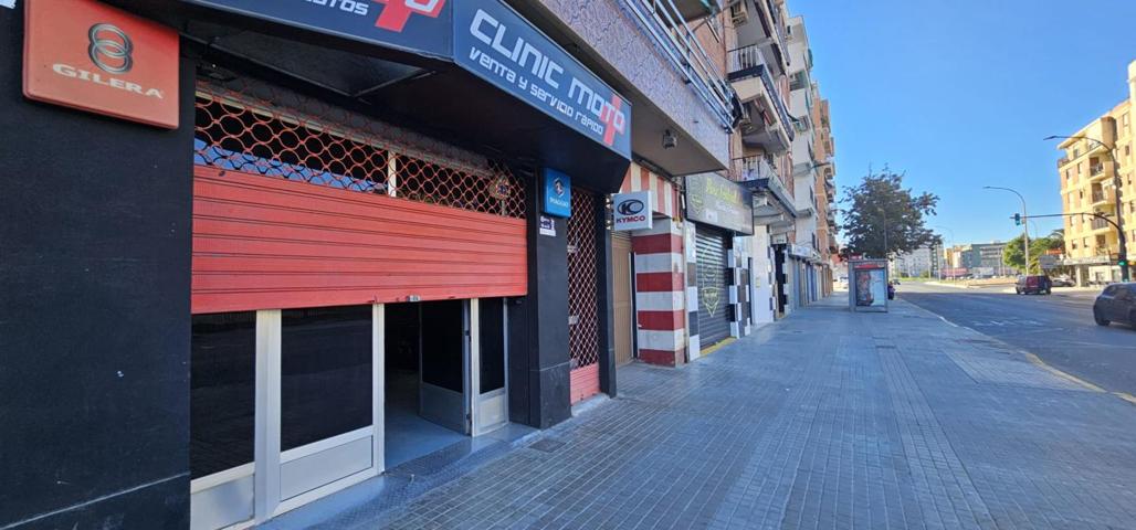 Local comercial en C San Vicente Martir photo 0