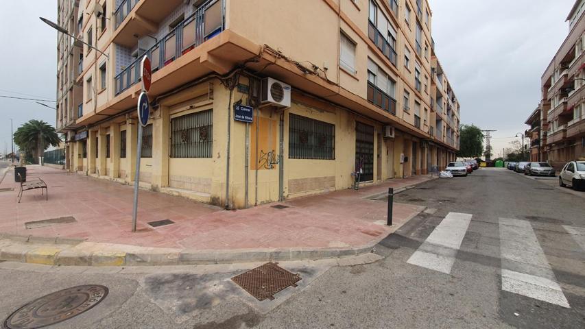 Local comercial en venta en Museros photo 0