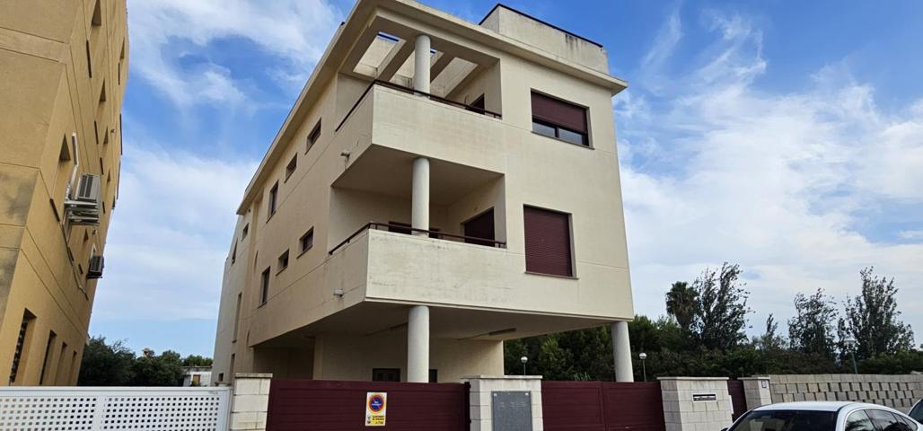 Venta de Atico en Cesion de Remate en Miramar photo 0