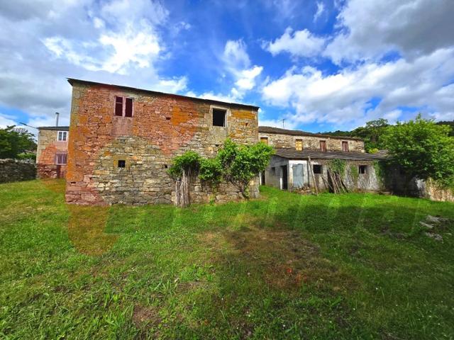 Casa En venta en Sarria photo 0