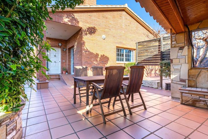 PREMIÀ DE MAR. Ubicación y amplitud. photo 0