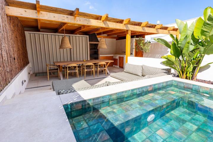 MONTGAT. Planta baja duplex con piscina photo 0