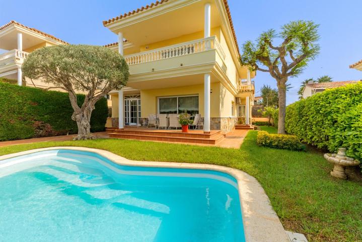 Chalet independiente en Vilassar de Dalt con 6 habitaciones, piscina privada y vistas al mar photo 0