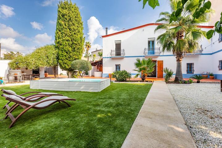 Masía reformada en 2022 en Tiana con piscina y jardín de 440 m² photo 0