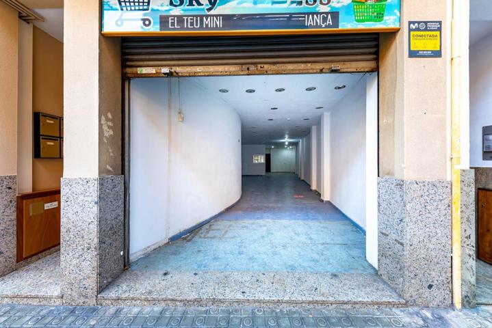 Local comercial en alquiler en Mataró, zona Eixample photo 0