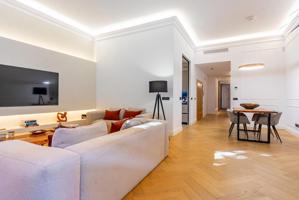 Principal modernista reformado con gran terraza en pleno Quadrat dOr (Eixample Derecho) photo 0