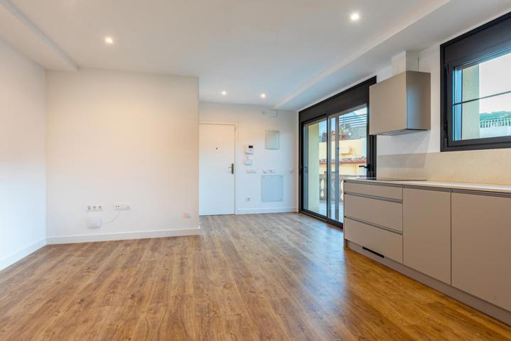 Piso recien reformado con terraza photo 0