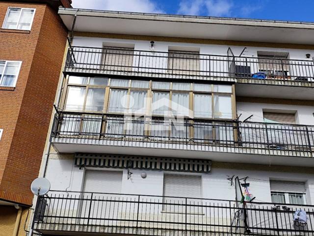 Piso en venta en Las Navas del Marqués photo 0
