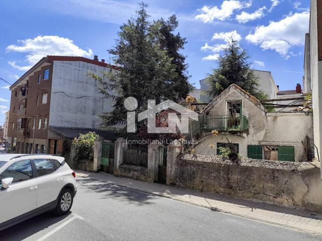 Venta de un chalet y un garaje en Las Navas del Marqués photo 0
