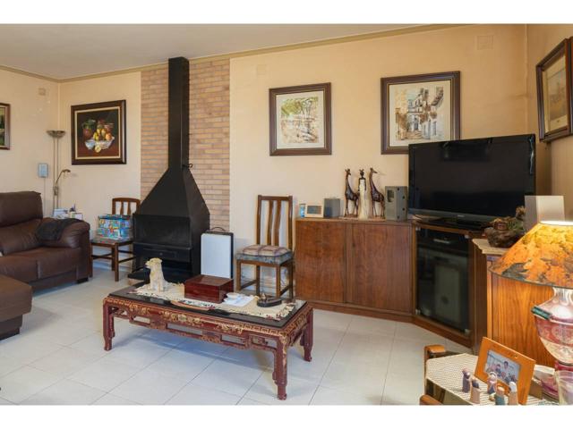 Casa en venta en Perafita photo 0