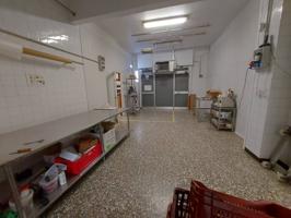 Local en venta en Vic photo 0