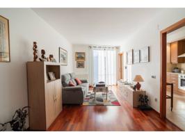 Piso en venta en Vic photo 0