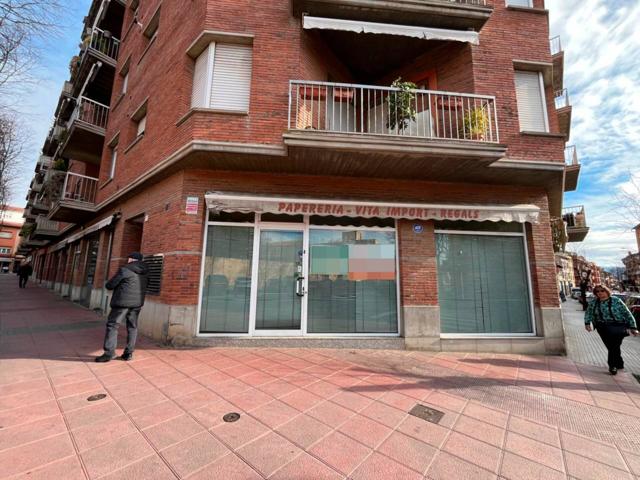 Local en venta en Vic photo 0