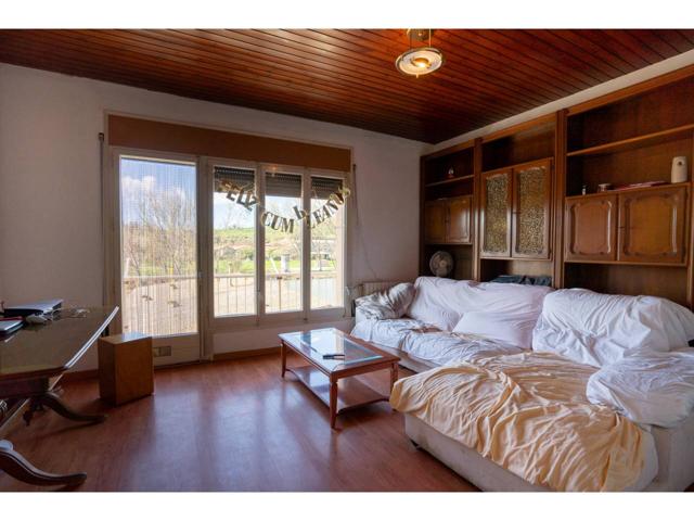 Casa en venta en Roda de Ter photo 0
