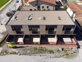 Casa en venta en Gurb photo 0
