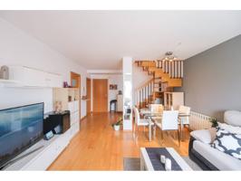 Piso en venta en Caputxins-Santa Clara-Hospital photo 0