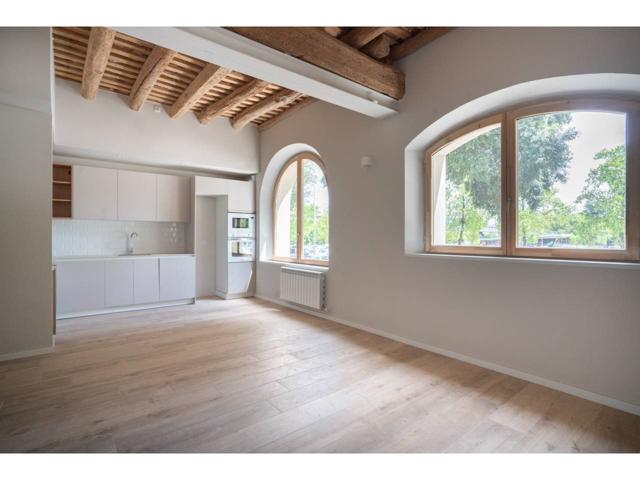 Piso en venta en Vic photo 0