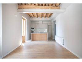 Piso en venta en Vic photo 0