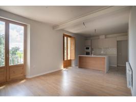 Piso en venta en Vic photo 0