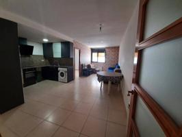 Piso en venta en Sant Hipòlit de Voltregà photo 0