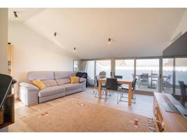 Dúplex en venta en Sant Hipòlit de Voltregà photo 0