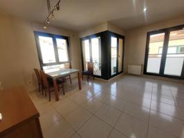 Piso en venta en Sant Hipòlit de Voltregà photo 0