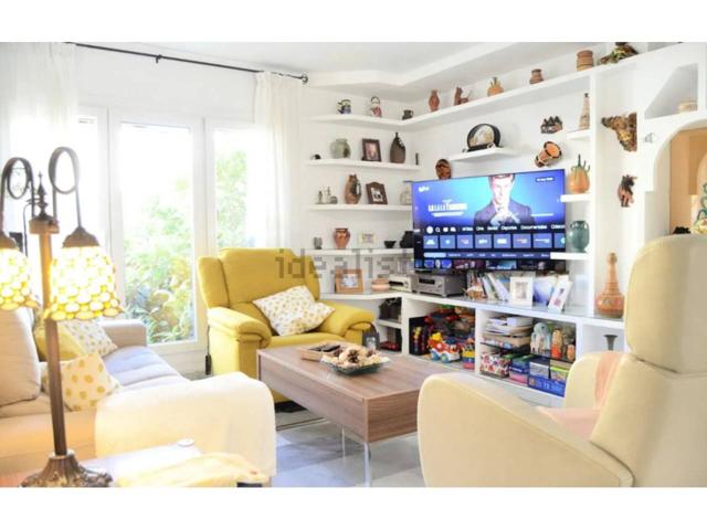 Chalet adosado en venta en Álora photo 0
