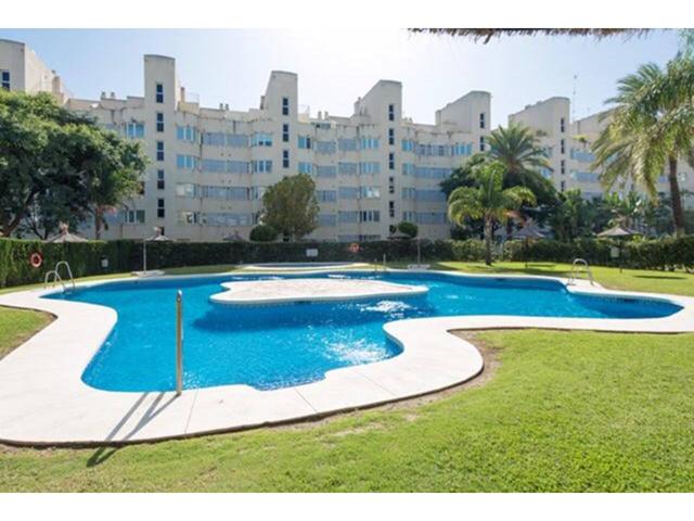 Apartamento en alquiler vacacional en Playamar-Benyamina photo 0