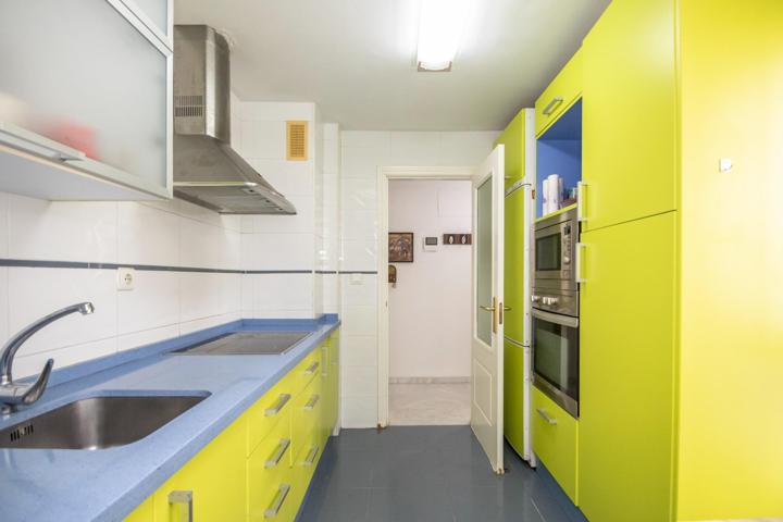 PISO EN EDIFICIO LA ROSALEDA CON MAGNIFICA ORIENTACION photo 0