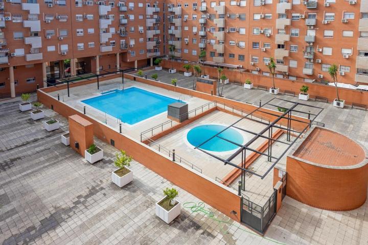 Piso En venta en Parque Alcosa, Sevilla photo 0