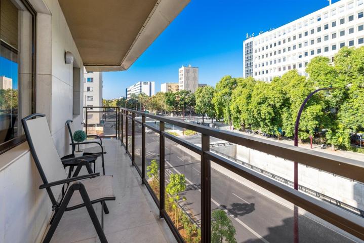 Piso En venta en Nervión, Sevilla photo 0