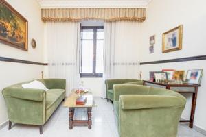 Unifamiliar Pareada En venta en Andalucia, Brenes photo 0