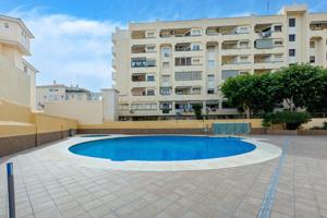 Piso En venta en Torremolinos photo 0