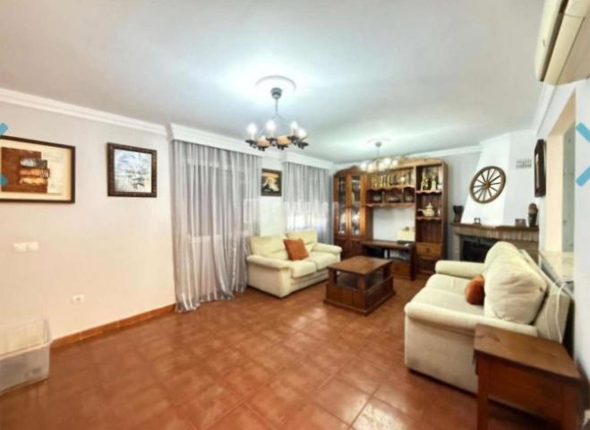 Multifamiliar En venta en Cártama photo 0