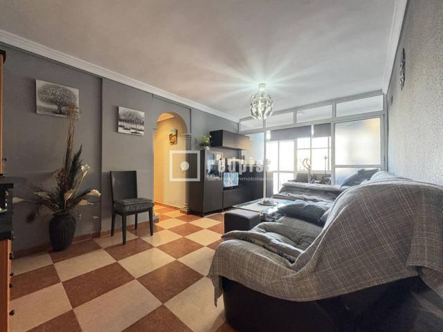 PISO EN VENTA HUELIN photo 0