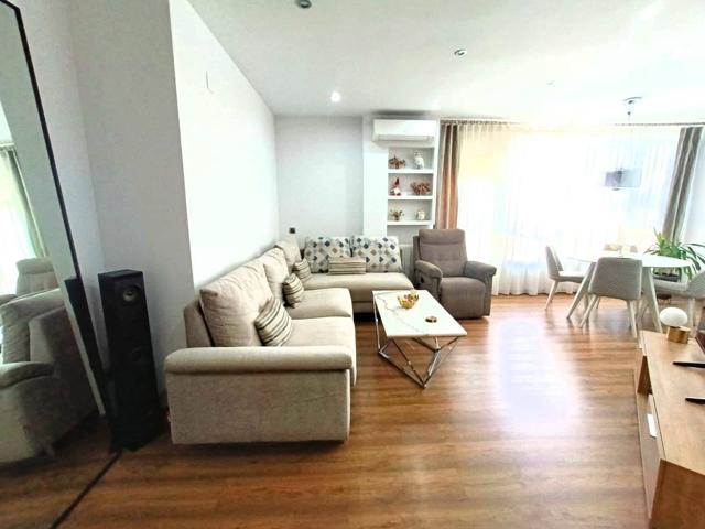 ¡Descubre tu nuevo hogar en la exclusiva zona de San Blas, Santo Domingo! Precio: 285.000€ photo 0