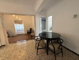 Se alquila encantador piso amueblado – Ideal para entrar a vivir photo 0