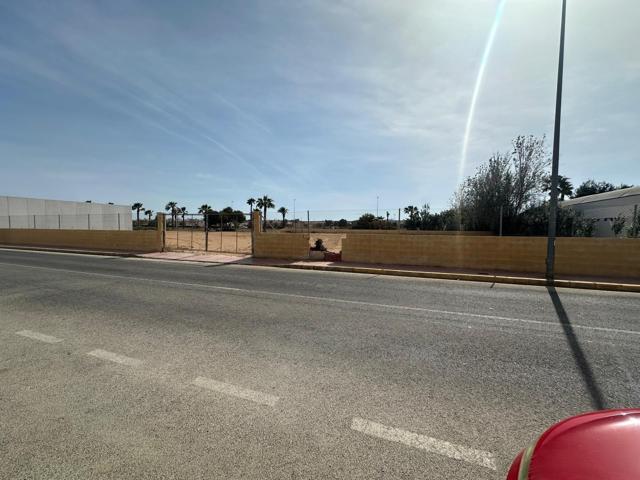 SE ALQUILA PARCELA COMERCIAL 3500 ms2, EN PRIMERA LINEA DE la CV 905 EN TORREVIEJA photo 0