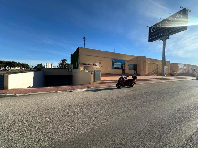 SE ALQUILA LOCAL COMERCIAL DE 700 MTS2 EN TORREVIEJA photo 0