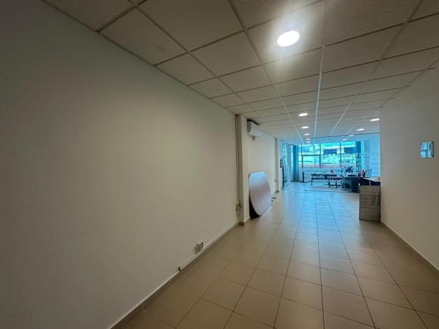 SE ALQUILA LOCAL COMERCIAL DE 70 MTS EN POLIGONO INDUSTRIAL DE TORREVIEJA photo 0