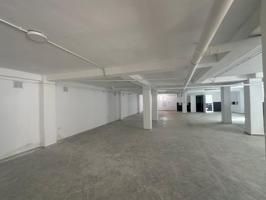 SE VENDE SEMISOTANO DE 215 MTS2 EN LA PLAYA DE LOS LOCOS DE TORREVIEJA photo 0
