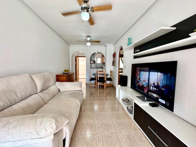 SE VENDE APARTAMENTO DE 2 D EN EL CENTRO DE TORREVIEJA ZONA AYUNTAMIENTO Y PUERTO DEPORTIVO photo 0