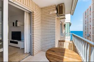 SE VENDE APARTAMENTO DE 3 D CON LICENCIA TURISTICA Y GARAJE CON VISTAS A LA PLAYA DEL CURA EN TORREVIEJA photo 0