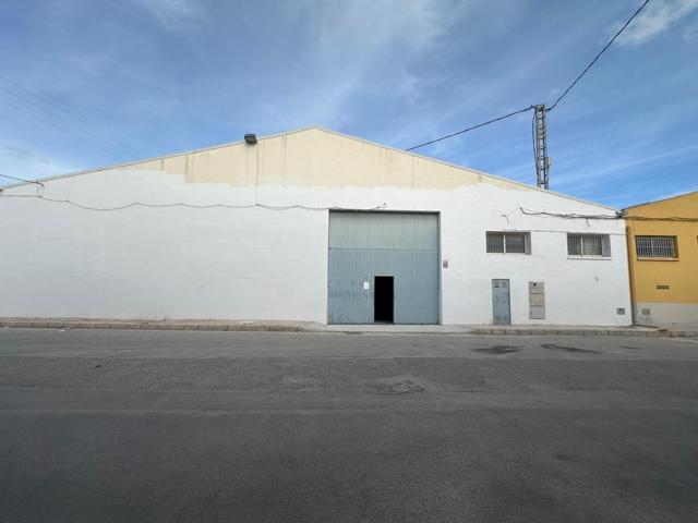SE ALQUILA NAVE INDUSTRIAL DE 550 MTS2 POLIGONO INDUSTRIAL DE LOS MONTESINOS photo 0