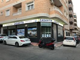SE ALQUILA OFICINA COMPARTIDAEN EL CENTRO DE TORREVIEJA JUNTO AL AYUNTAMIENTO photo 0