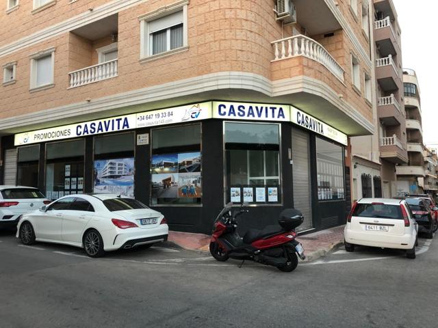 SE ALQUILA OFICINA COMPARTIDAEN EL CENTRO DE TORREVIEJA JUNTO AL AYUNTAMIENTO photo 0