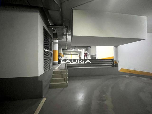 Plaza de parking en Plaza del Ayuntamiento photo 0