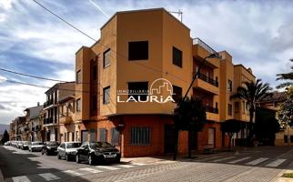 Edificio en venta en el centro de Buñol photo 0