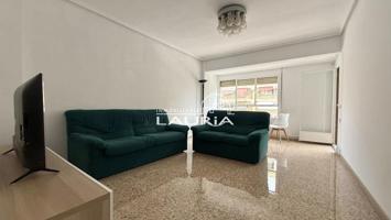 ALQUILER ESTUDIANTES CUATRO HABITACIONES photo 0