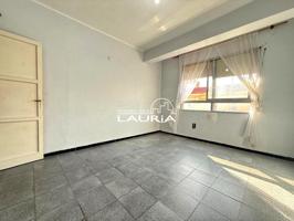 Piso de inversión en venta en Burjassot photo 0